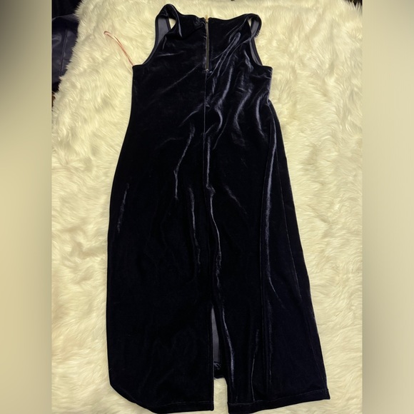 Purple Velvet midi dress - Picture 3 of 6